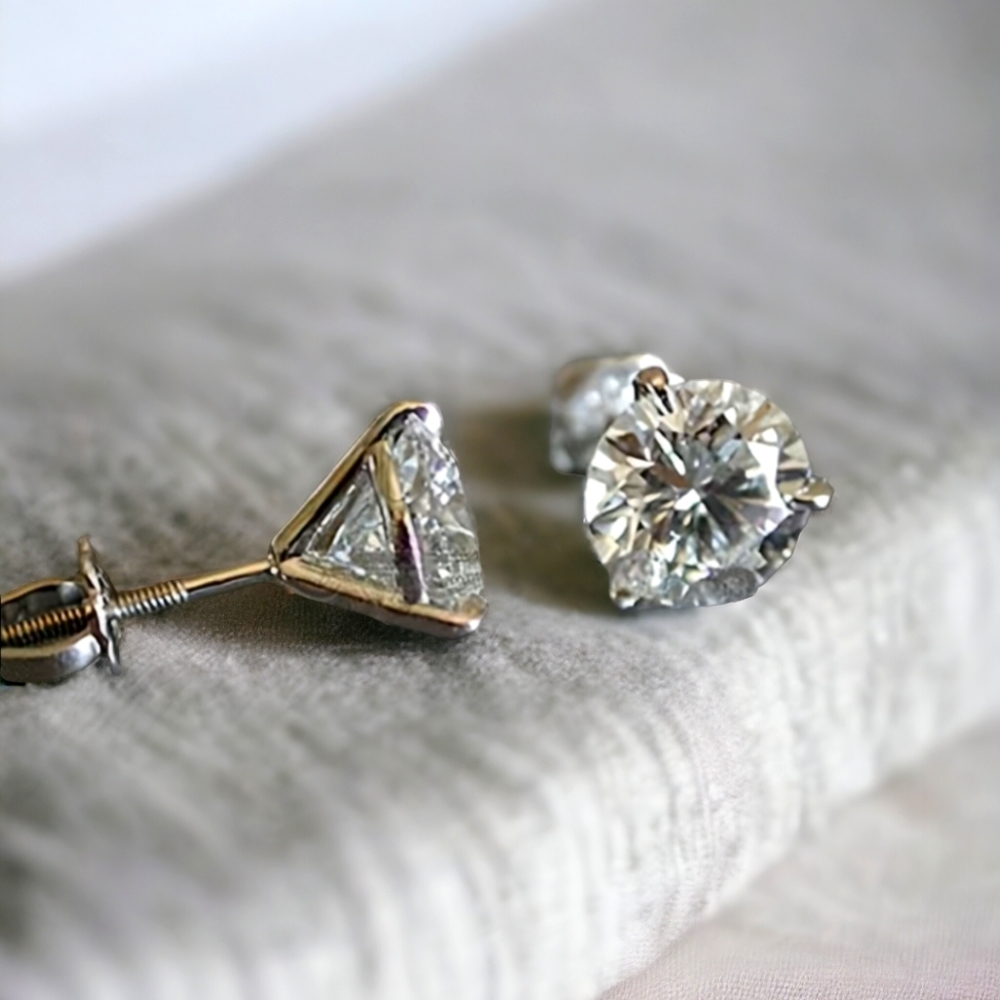 925 Silver Stud Diamond Earrings,3-Claw Shiny Elegant Screw Back Earrings
